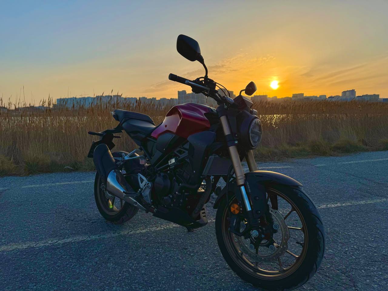 HONDA CB 300R